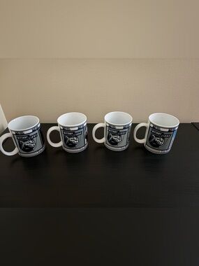 Danbury mint Penn state mug set